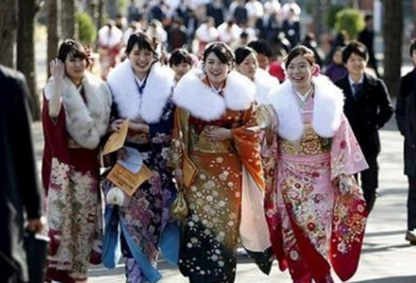 日本人|据说在上海日本人大量出现，这是什么原因？他们又是怎么生活的