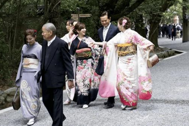 日本人|据说在上海日本人大量出现，这是什么原因？他们又是怎么生活的