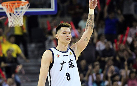 朱芳雨真比不上贺天举别忘了巅峰时期的他拒绝过两次nba的合同