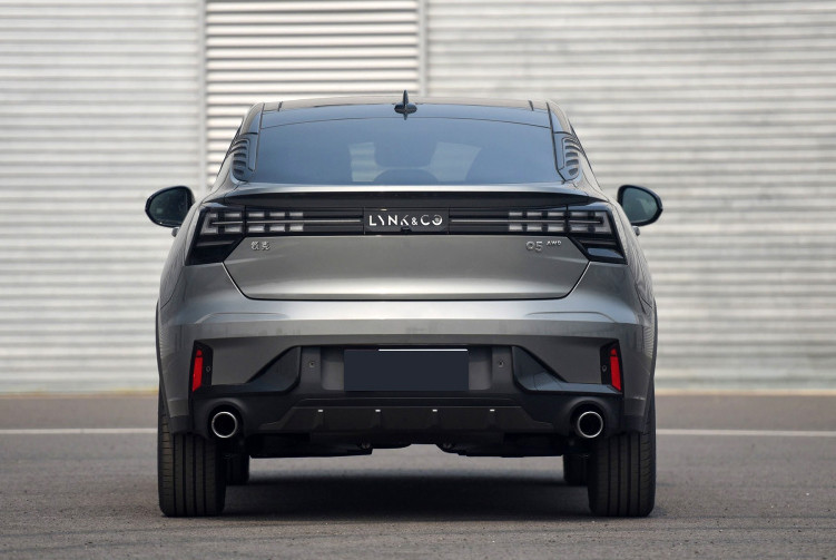 落地25万多买台紧凑型suv?四驱顶配领克05值么