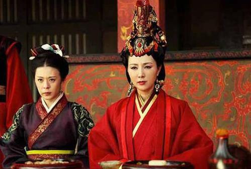 楚威后给自己亲生女儿取的名字都是"芈姮","恒"指的是月中女神嫦娥,算