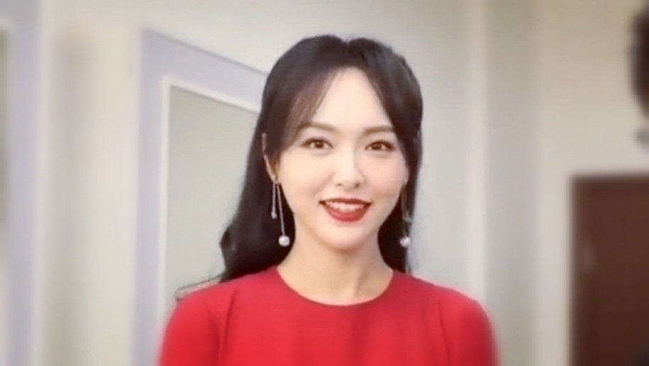 迪丽热巴|央视镜头下的杨紫太美，与热巴唐嫣众女星亮相，最喜欢谁的造型？