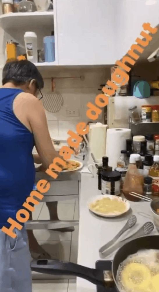 郭碧婷|郭碧婷挺孕肚赚奶粉钱？穿礼服出镜腰身粗，爸爸点赞默认是近照