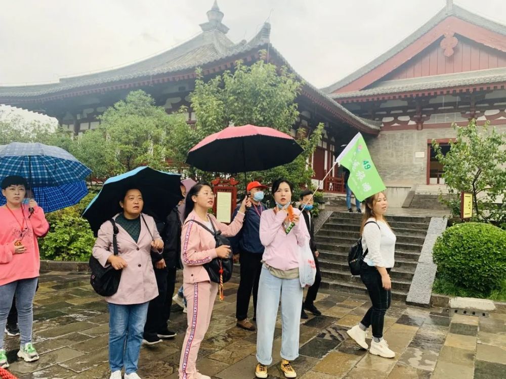 不仅展现了华清宫的品牌价值魅力,也体现了各地游客对华清宫防疫工作