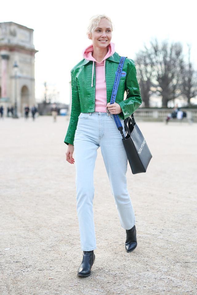 "撞色搭配"正当道,粉绿结合才好看,让生活多点"花花绿绿"吧_腾讯新闻