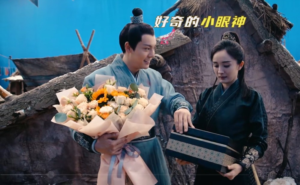陈伟霆|斛珠夫人杀青，陈伟霆杨幂晒方猪面具自拍照，两人片场相处模式真的太欢乐