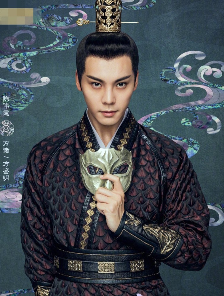 陈伟霆|斛珠夫人杀青，陈伟霆杨幂晒方猪面具自拍照，两人片场相处模式真的太欢乐