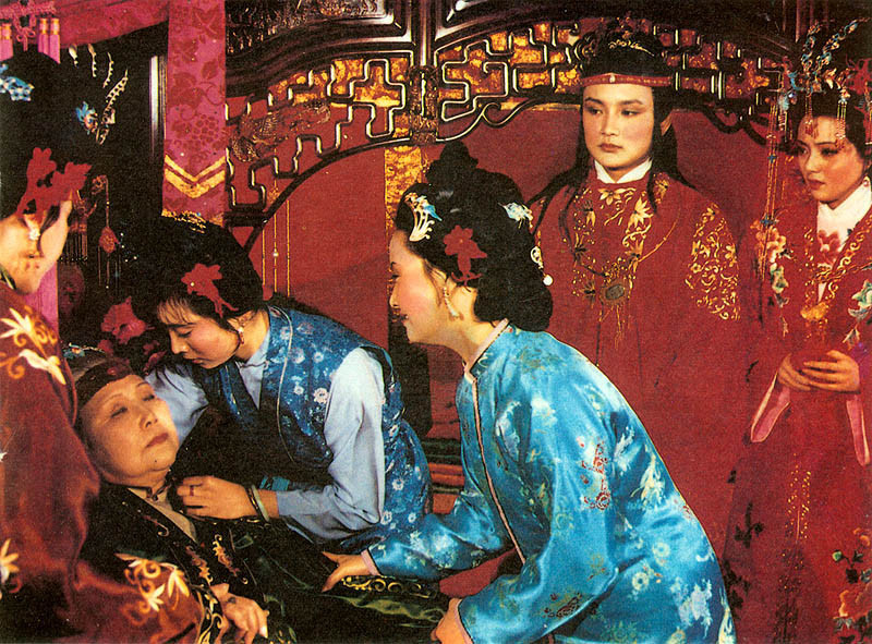 红楼梦|红楼梦里一明一暗两条线，明线写繁花似锦，暗线写败落悲凉