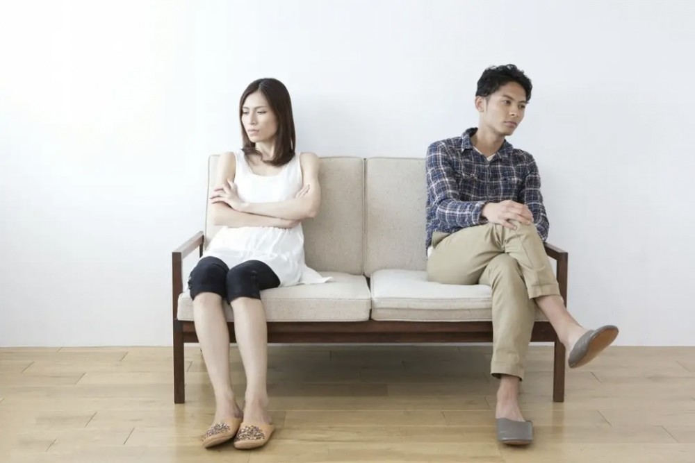 听妈妈的话 离开前两任男友 嫁给公务员的老公 如今我后悔莫及 腾讯新闻