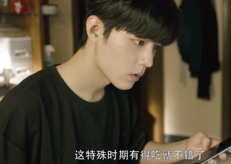 最美逆行者|《最美逆行者》渐入佳境，肖战演技获官方认可，徐娇成最大惊喜？