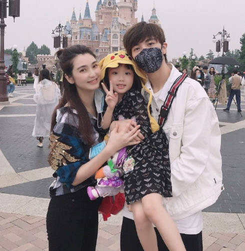 林志玲|吃瓜日报丨林志玲怀孕了？洪欣张丹峰离婚了？徐峥女儿出道了？