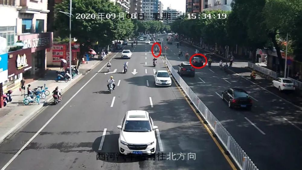 一线微观丨电动车左转弯撞上直行汽车,谁的责任?交警:电动车全责!
