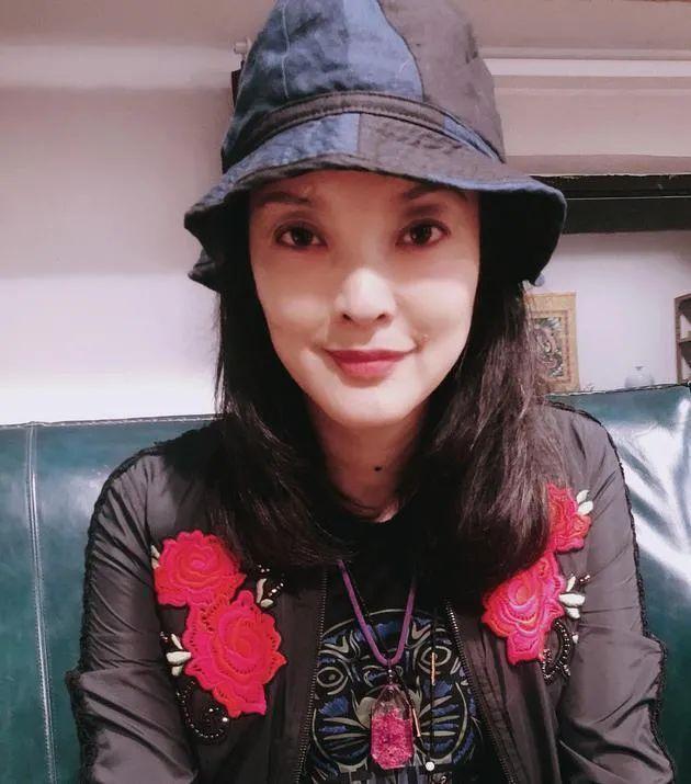 张纪中|张纪中前妻：14年婚姻以互殴收场，获3亿分手费看前夫娶小娇妻