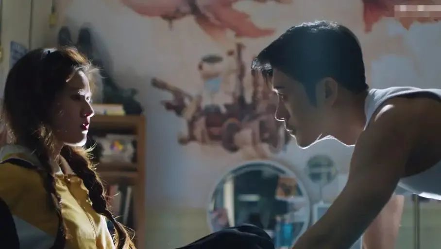 cp感|同样是“萝莉配大叔”，相差18岁的他们为何CP感十足？