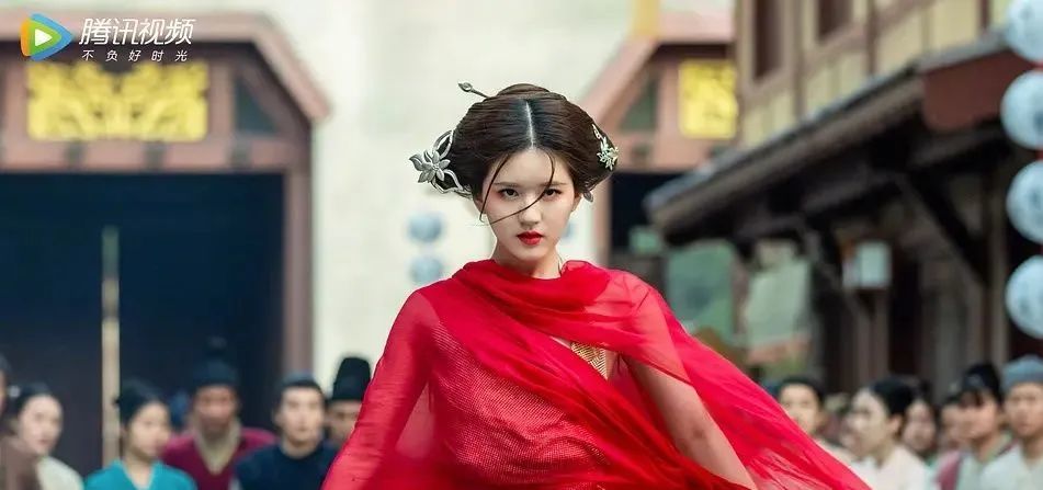 cp感|同样是“萝莉配大叔”，相差18岁的他们为何CP感十足？