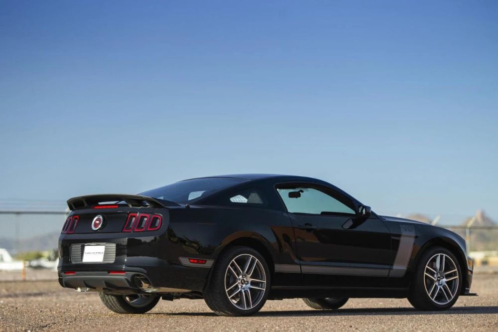 收藏家们的挚爱,2013款福特野马boss 302限量版