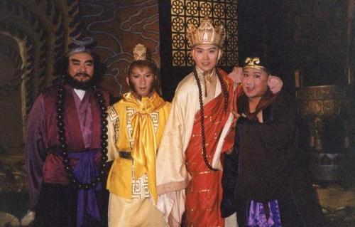 六小龄童|六小龄童“怒怼”周星驰反被吐槽，网友：除了《西游记》你还有啥