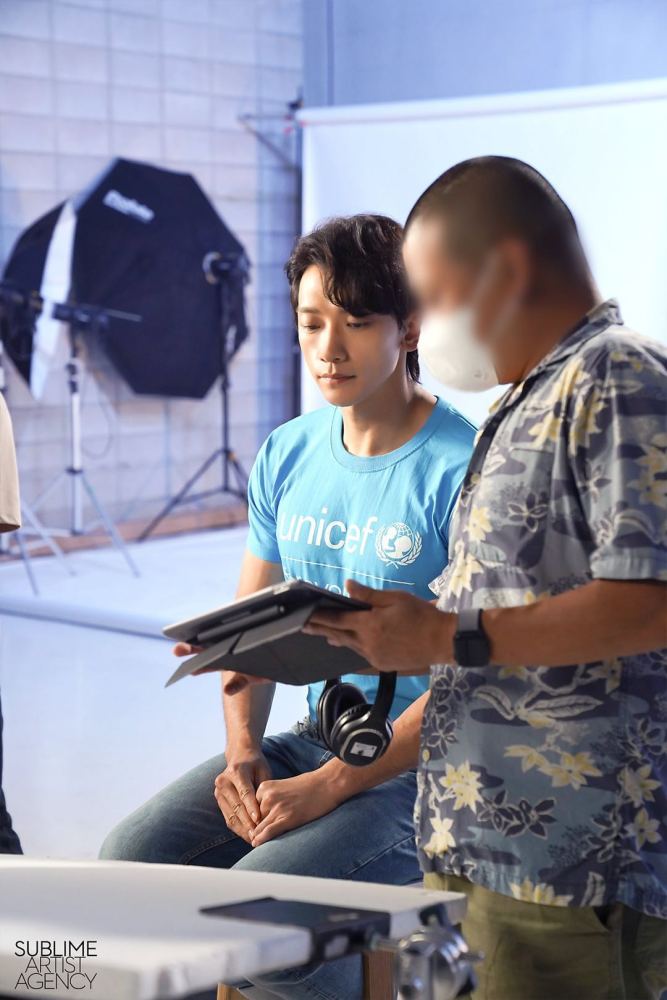 金泰希|Rain金泰希在家为二女儿办周岁宴，广邀亲友参加，现场照曝光