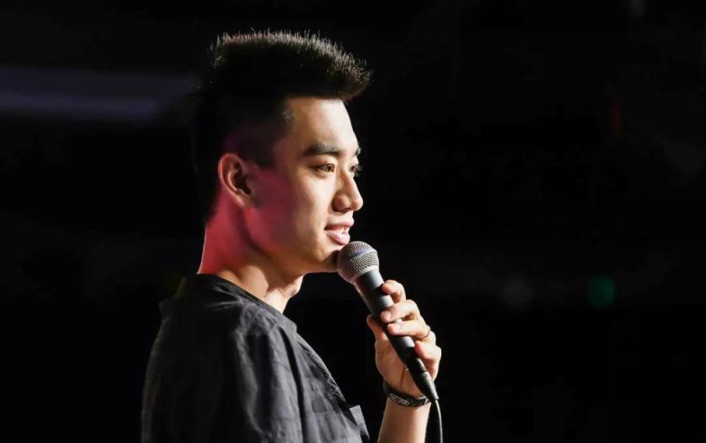 庞博淘汰从交大吴亦凡到脱口秀大王一切喜剧都有一个悲情内核