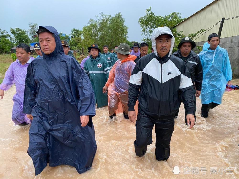 柬埔寨西港遭遇洪災襲擊近2千間民房被淹沒受災人民近2千戶