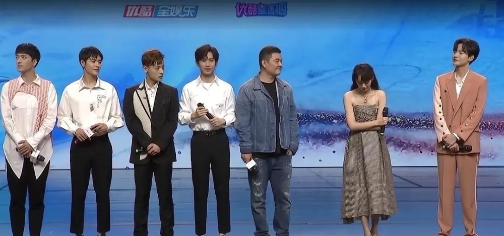 成毅|《琉璃》收官云歌会，男女主角全程无互动，粉丝怒骂成毅不尊重