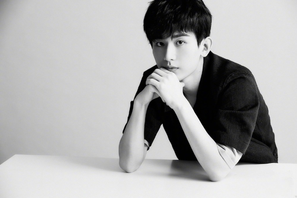 成毅|《琉璃》收官云歌会，男女主角全程无互动，粉丝怒骂成毅不尊重