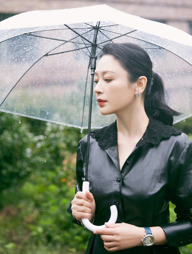 陈红|连琼瑶都称赞的脸蛋，25岁成第一女神，50岁近照却已认不出