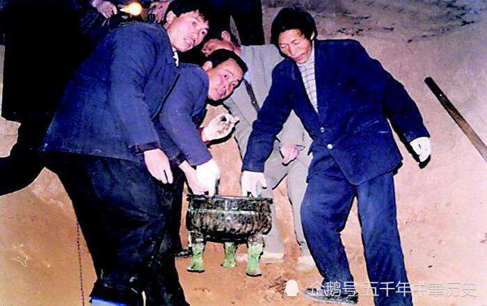 青铜器|陕西宝鸡发现西周家族墓，出土27件国宝青铜器，专家：奖励20万元