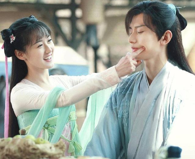 琉璃|《琉璃》收官云歌会，成毅被骂不尊重女主，袁冰妍遭孤立