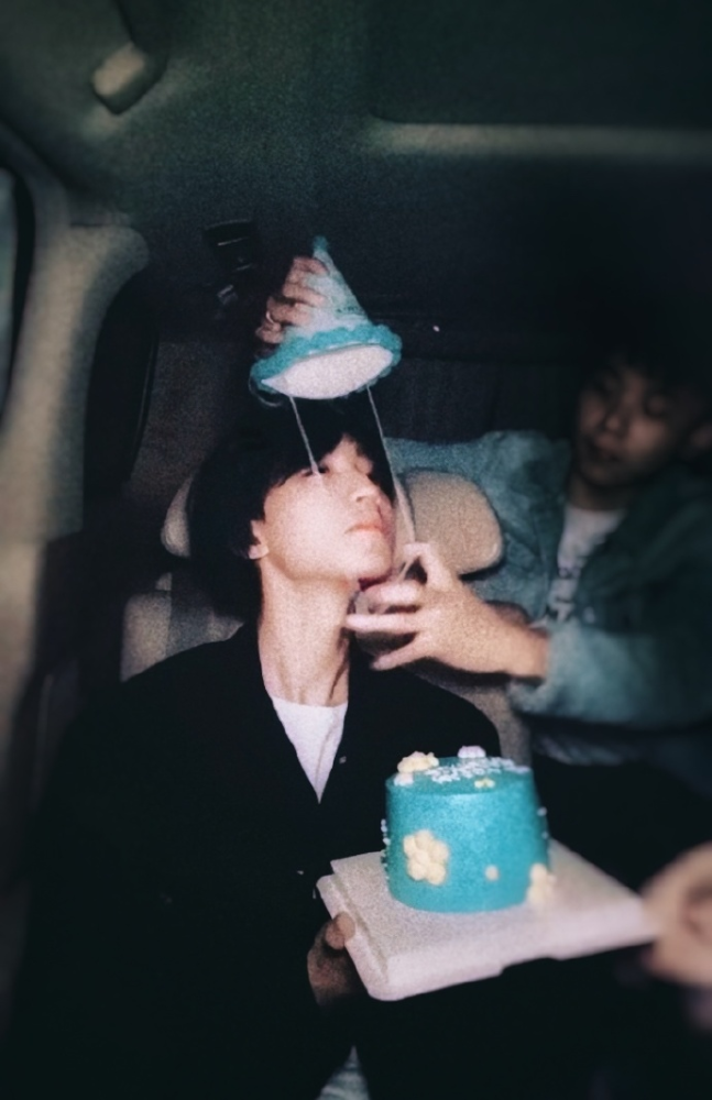 王俊凯|王俊凯生日直播被质疑发际线，飙脏话：老子真的想骂人！又拽又野