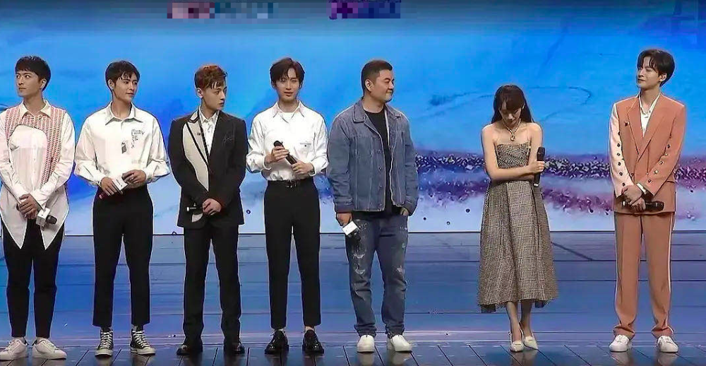 琉璃|50块买《琉璃》直播假唱拆CP，观众在线骂退钱，欢瑞做法引众怒