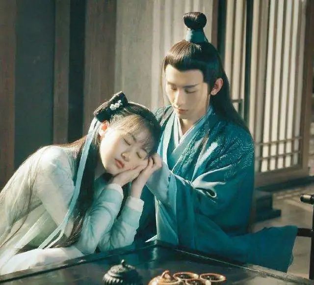 琉璃|50块买《琉璃》直播假唱拆CP，观众在线骂退钱，欢瑞做法引众怒