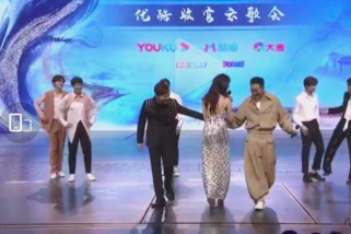 琉璃|50块买《琉璃》直播假唱拆CP，观众在线骂退钱，欢瑞做法引众怒