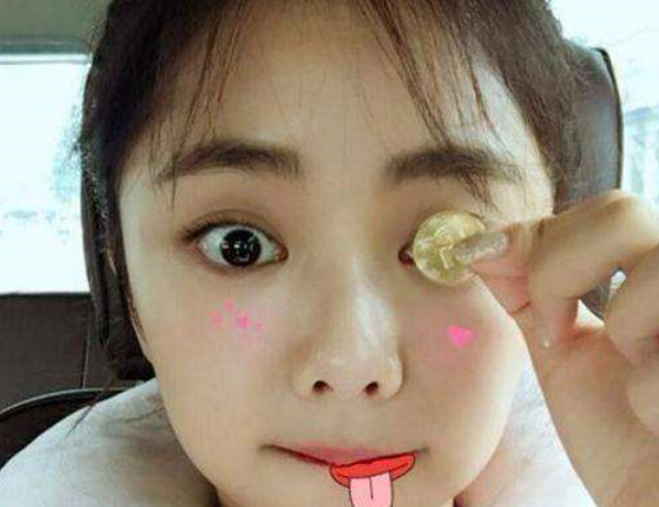 关晓彤|关晓彤生日蹦迪被骂不检点，有谁注意到了她悄悄变化的眼睛……