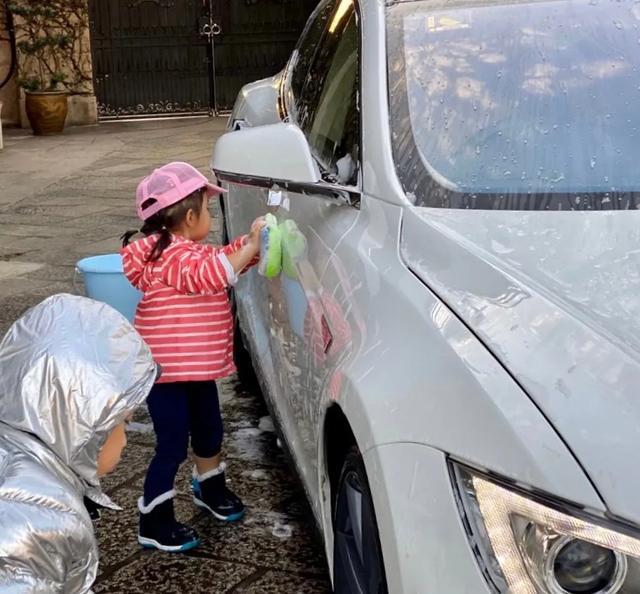 霍启刚|“奇葩”的霍启刚：富养老婆穷养儿，郭晶晶进对豪门嫁对郎