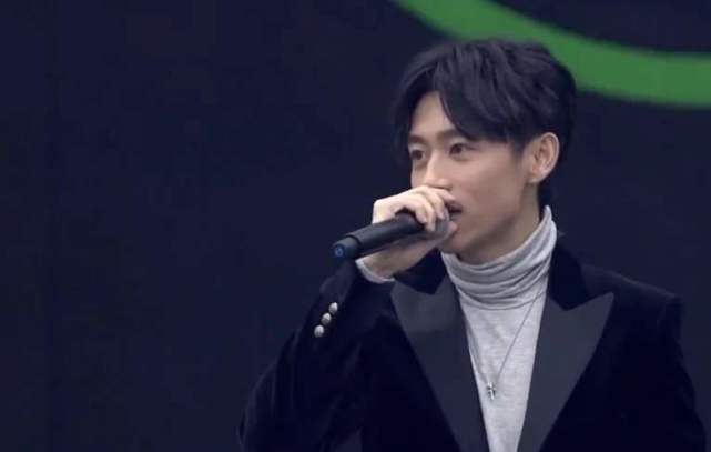 薛之谦|歌手被要求作假，魏晨关麦，薛之谦罢录，林俊杰却没人质疑