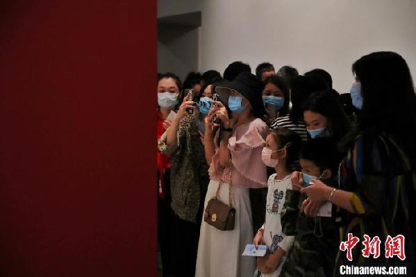 日出·印象|印象派开山之作首次在华展出 民众排队到“日落”只为看“日出”