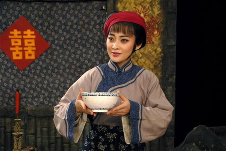 祥林嫂|鲁迅先生笔下“祥林嫂”，让我们明白了3条人性的真相