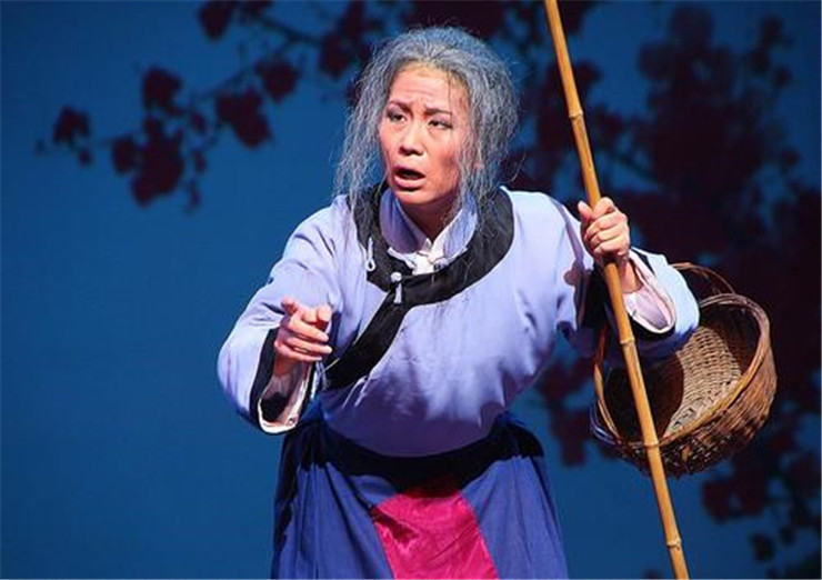 祥林嫂|鲁迅先生笔下“祥林嫂”，让我们明白了3条人性的真相