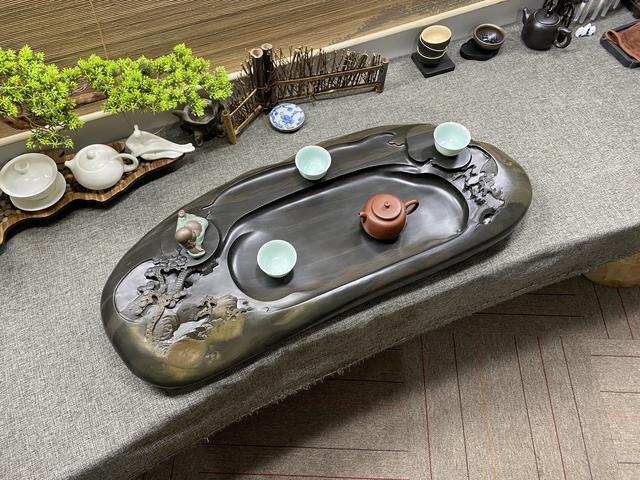 茶盘|把“小桥流水人家”，分别刻在两块石茶盘上，你们觉得谁更出色？