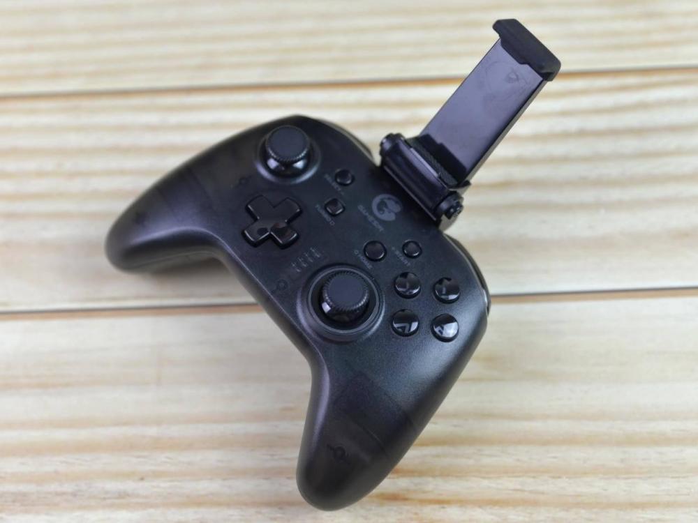 内置6轴陀螺仪,三模多平台支持,盖世小鸡t4pro游戏手柄