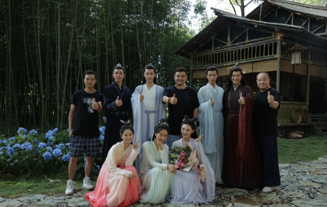 男女主成毅袁冰妍同框互动少演员违约琉璃2还是别来了