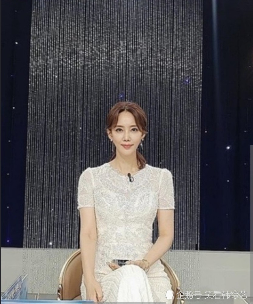 吴贤庆51岁令人难以置信的结实身材做普拉提维持年轻