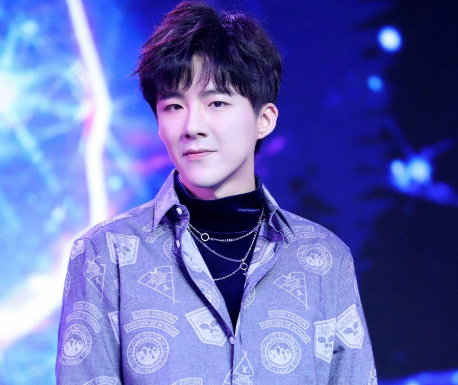 刘宇宁|刘宇宁对《极挑》摘雪莲花一事道歉，解释称：雪莲是节目组道具