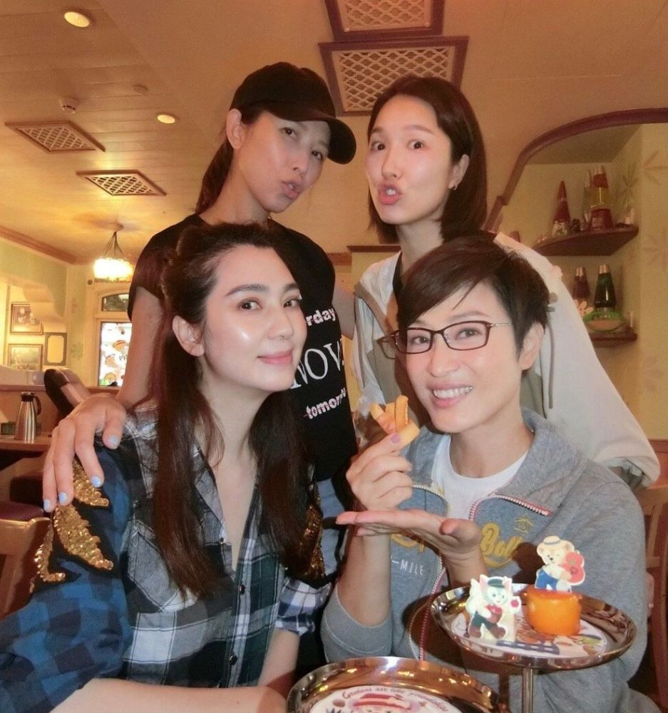 洪欣|洪欣和儿女故地重游，张镐濂博文引人深思，父母婚姻状态呼之欲出