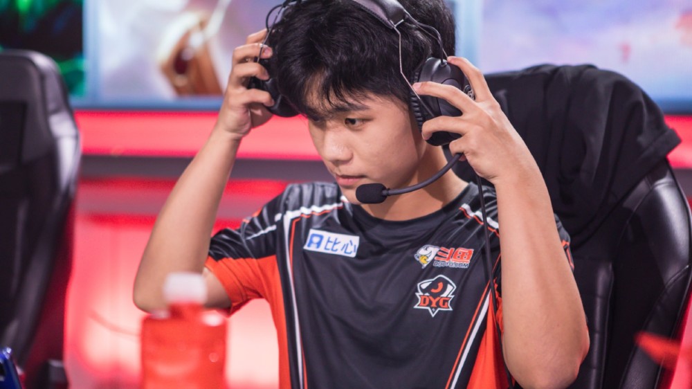 久诚危险了dyg新中单数据爆炸久诚可能再次沦为替补