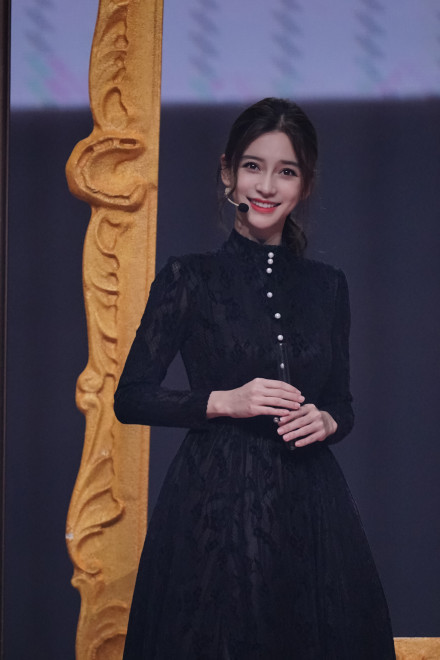 杨颖|肖战将与杨颖组CP？知情人曝其接新戏，杨颖想演女主，片方正在考虑中