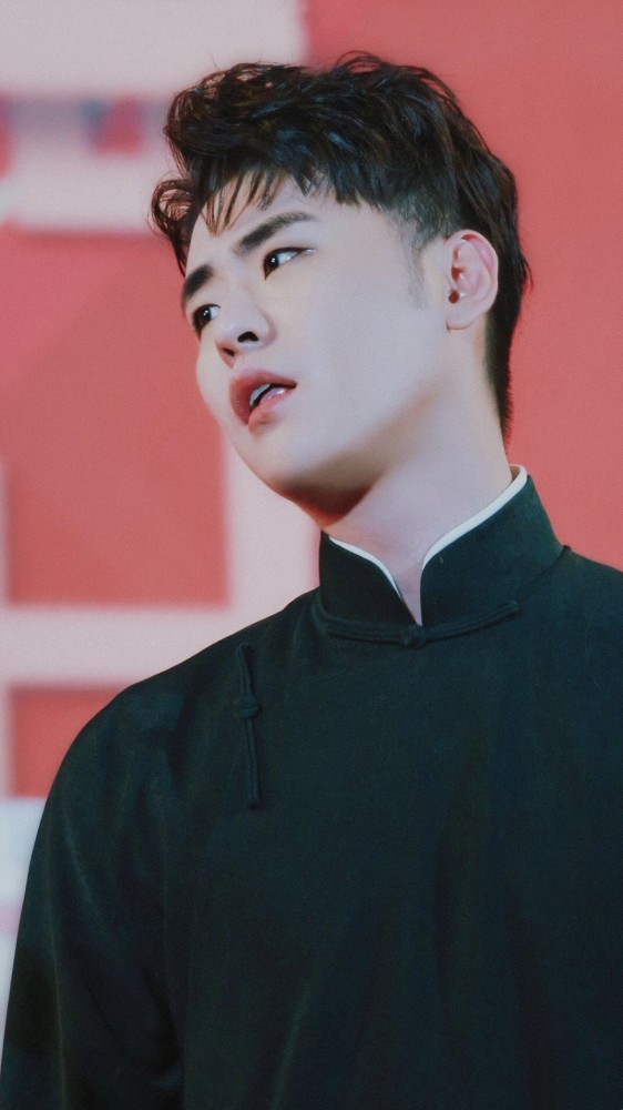 张云雷·壁纸_腾讯新闻