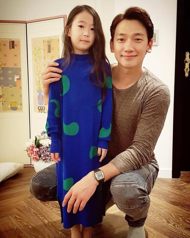 金泰熙女儿周岁宴女神淡妆出镜苍老许多rain脱发严重瘦到不敢认