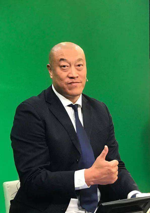作为职业球员出身的篮球解说,马健为何多次看不起广东男篮?_腾讯新闻
